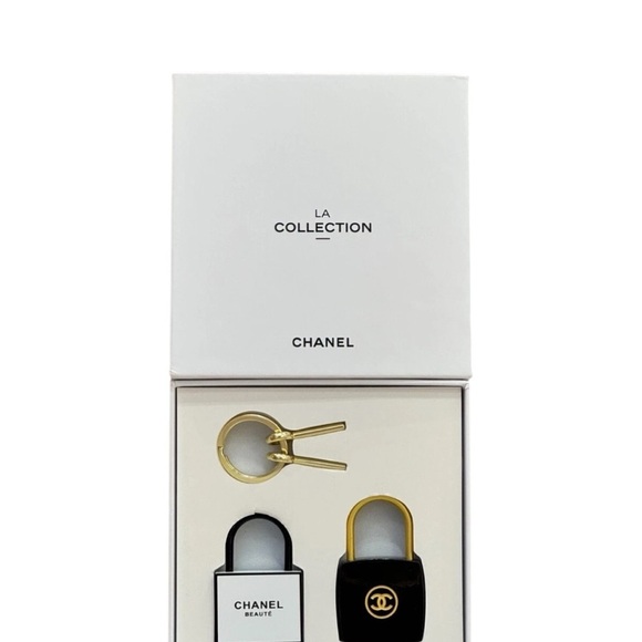 CHANEL Black and White Padlock Duo with Gold Key GWP - Picture 3 of 3